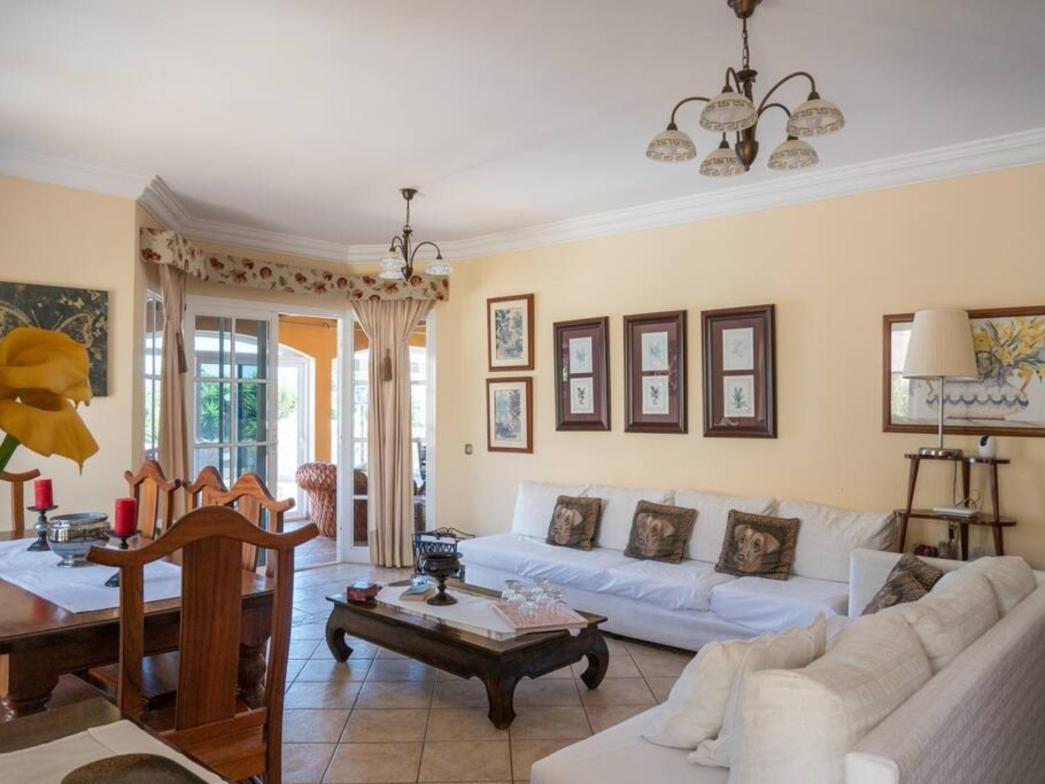 Holiday Villa Vergel With Huge Private Pool, Jacuzzi, Sauna & Bbq By Amazzzing Travel Caleta De Fuste Bagian luar foto