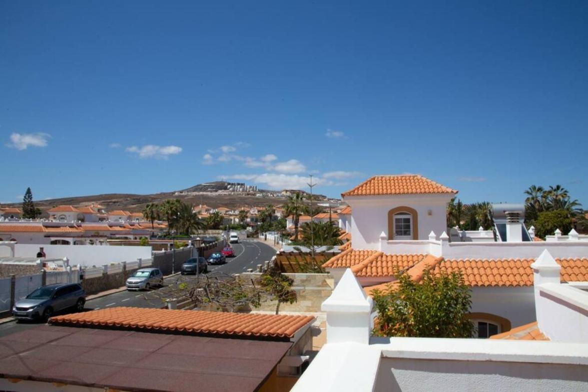 Holiday Villa Vergel With Huge Private Pool, Jacuzzi, Sauna & Bbq By Amazzzing Travel Caleta De Fuste Bagian luar foto