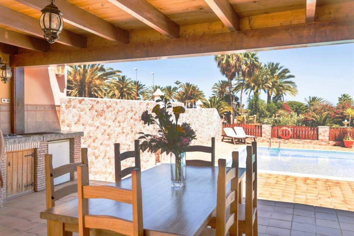 Holiday Villa Vergel With Huge Private Pool, Jacuzzi, Sauna & Bbq By Amazzzing Travel Caleta De Fuste Bagian luar foto